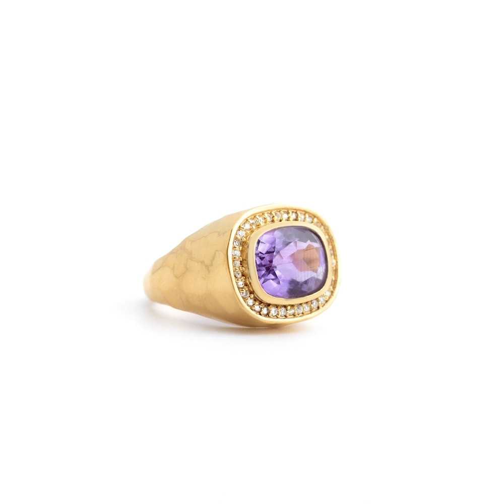 Petra violet amethyst ring