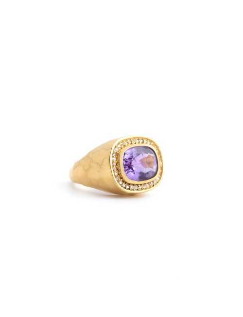 Petra violet amethyst ring