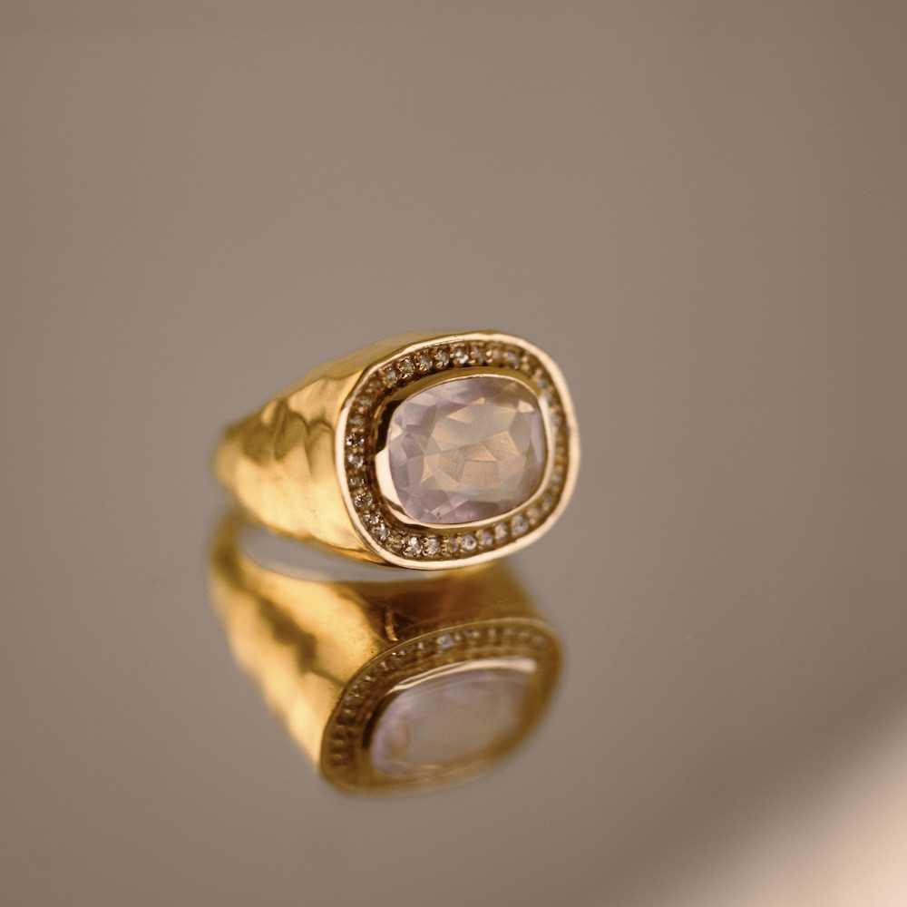 Petra rose quartz ring