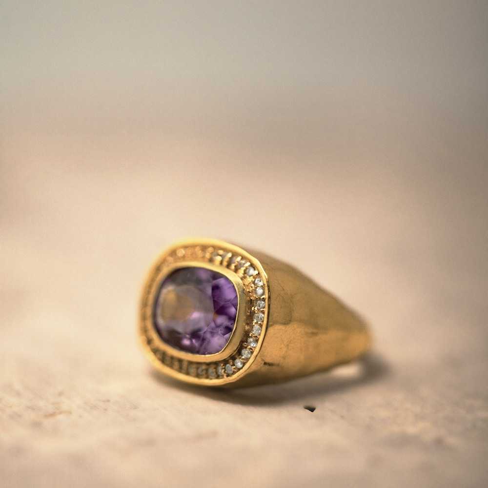 Petra violet amethyst ring